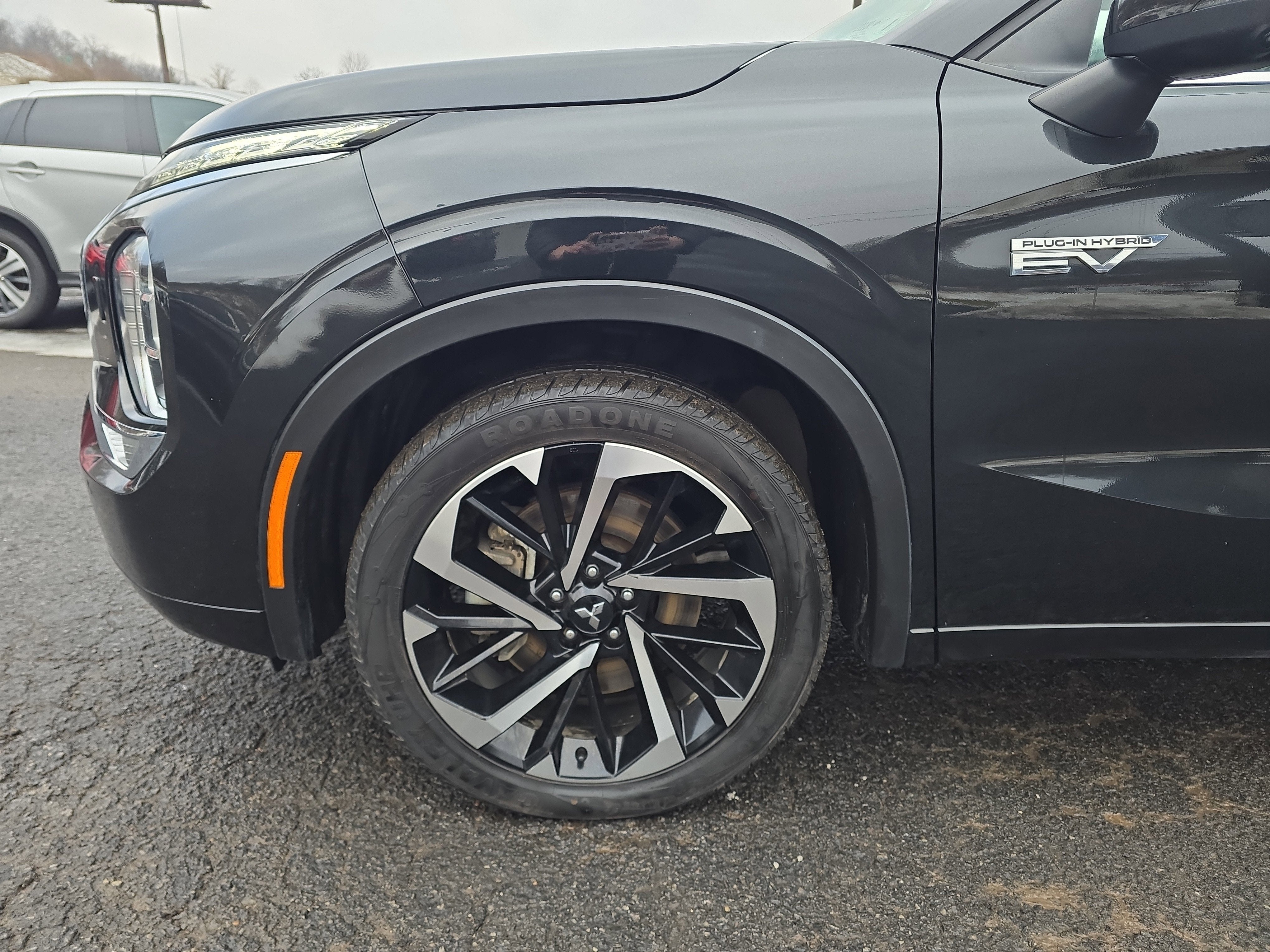 2023 Mitsubishi Outlander PHEV 40th Anniversary