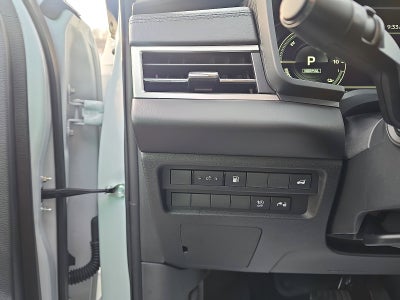 2025 Mitsubishi Outlander PHEV SE