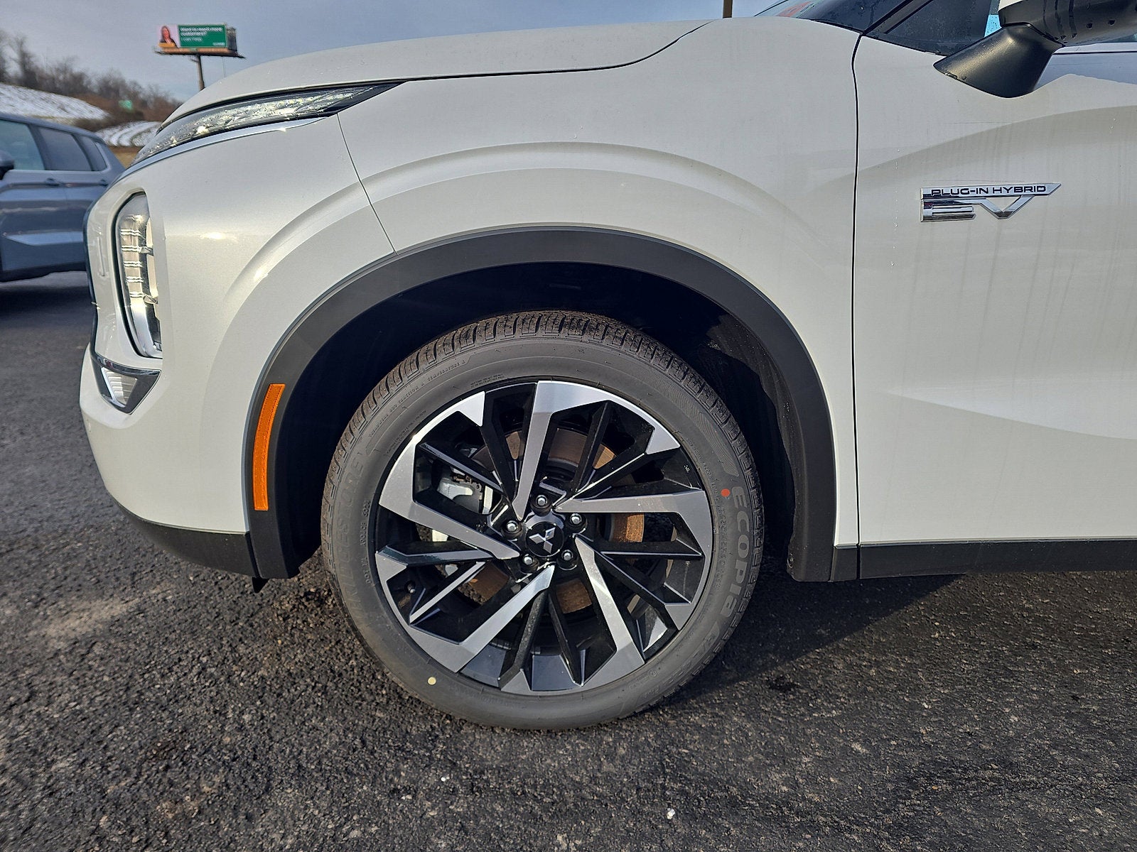 2025 Mitsubishi Outlander PHEV SE