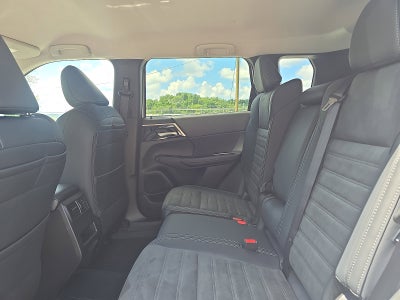 2025 Mitsubishi Outlander PHEV SE