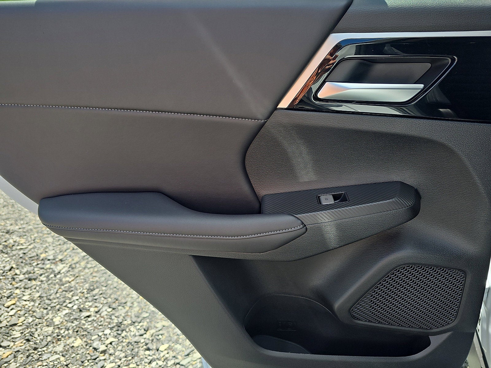 2025 Mitsubishi Outlander PHEV SE