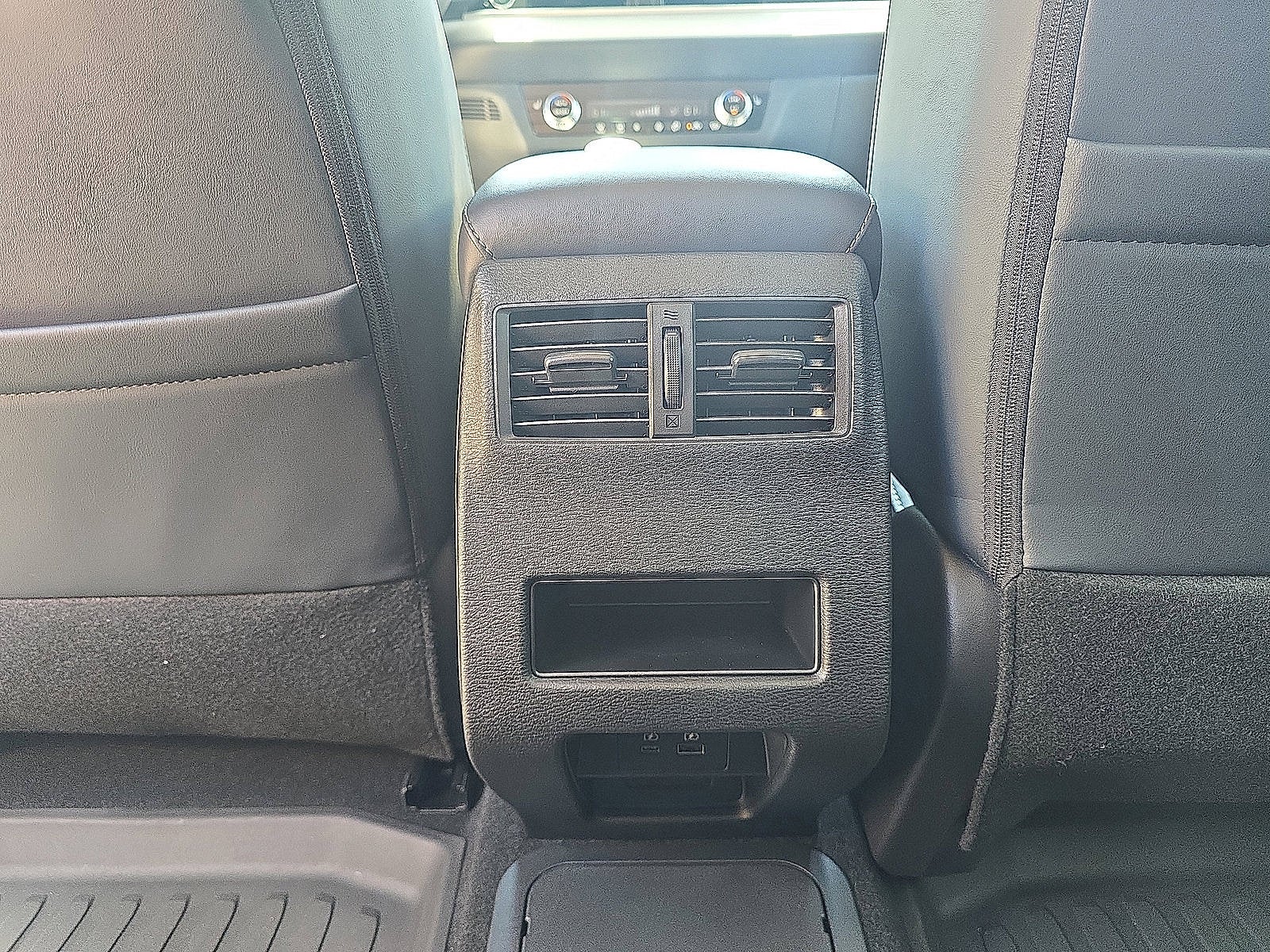 2025 Mitsubishi Outlander PHEV SE