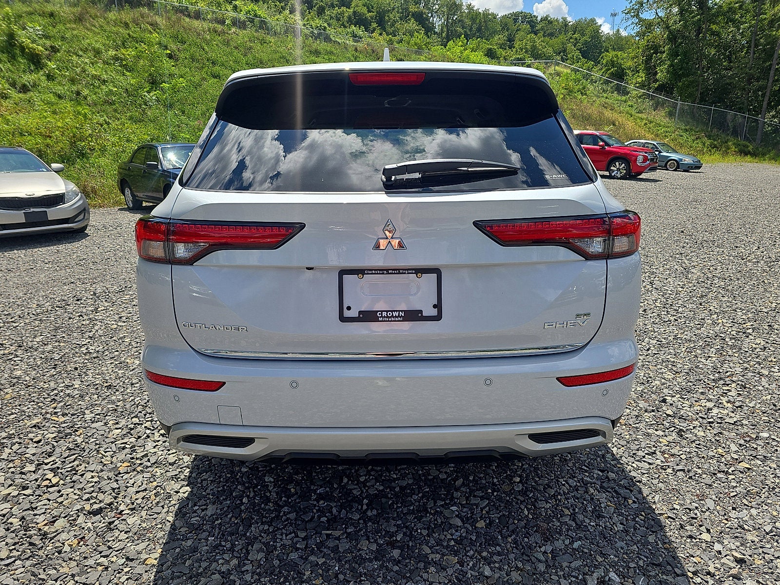 2025 Mitsubishi Outlander PHEV SE