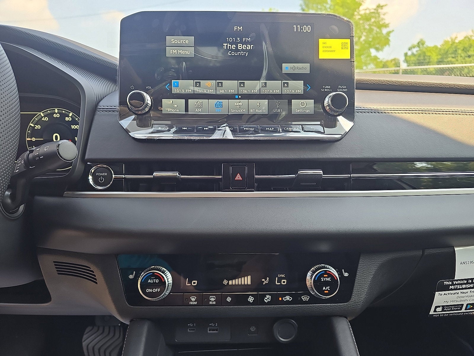 2025 Mitsubishi Outlander PHEV SE