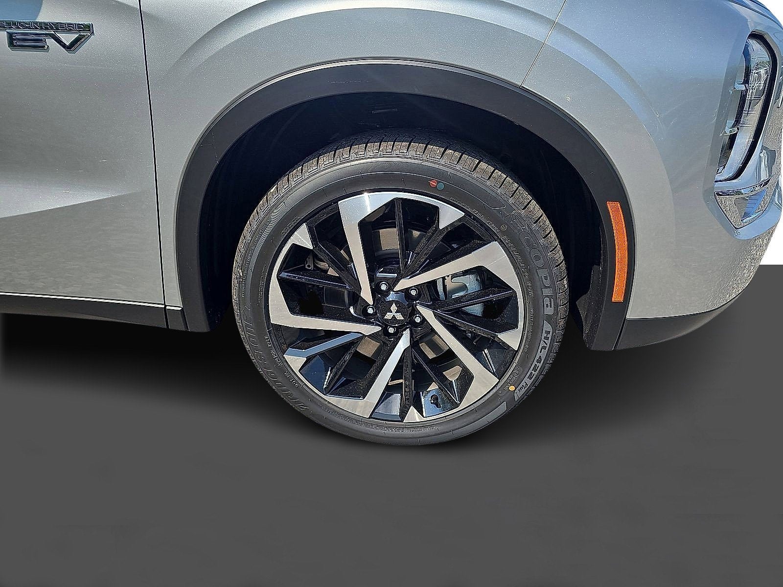 2025 Mitsubishi Outlander PHEV SE