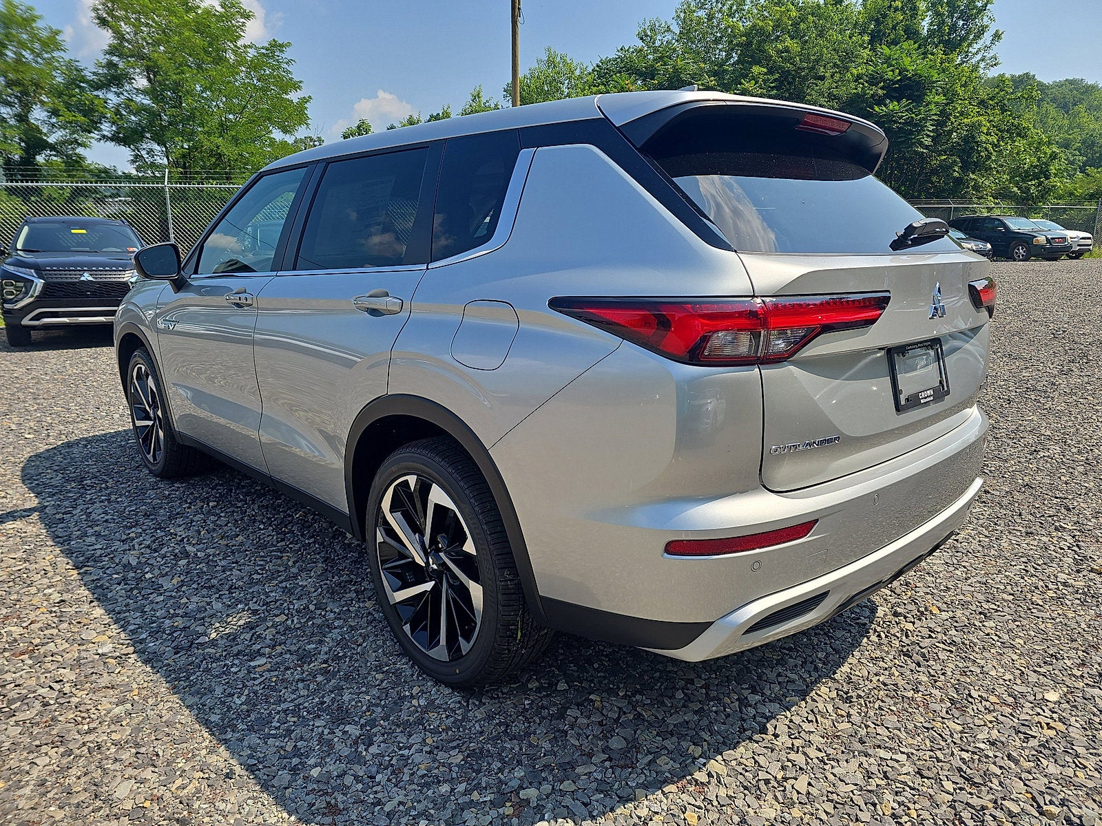 2025 Mitsubishi Outlander PHEV SE