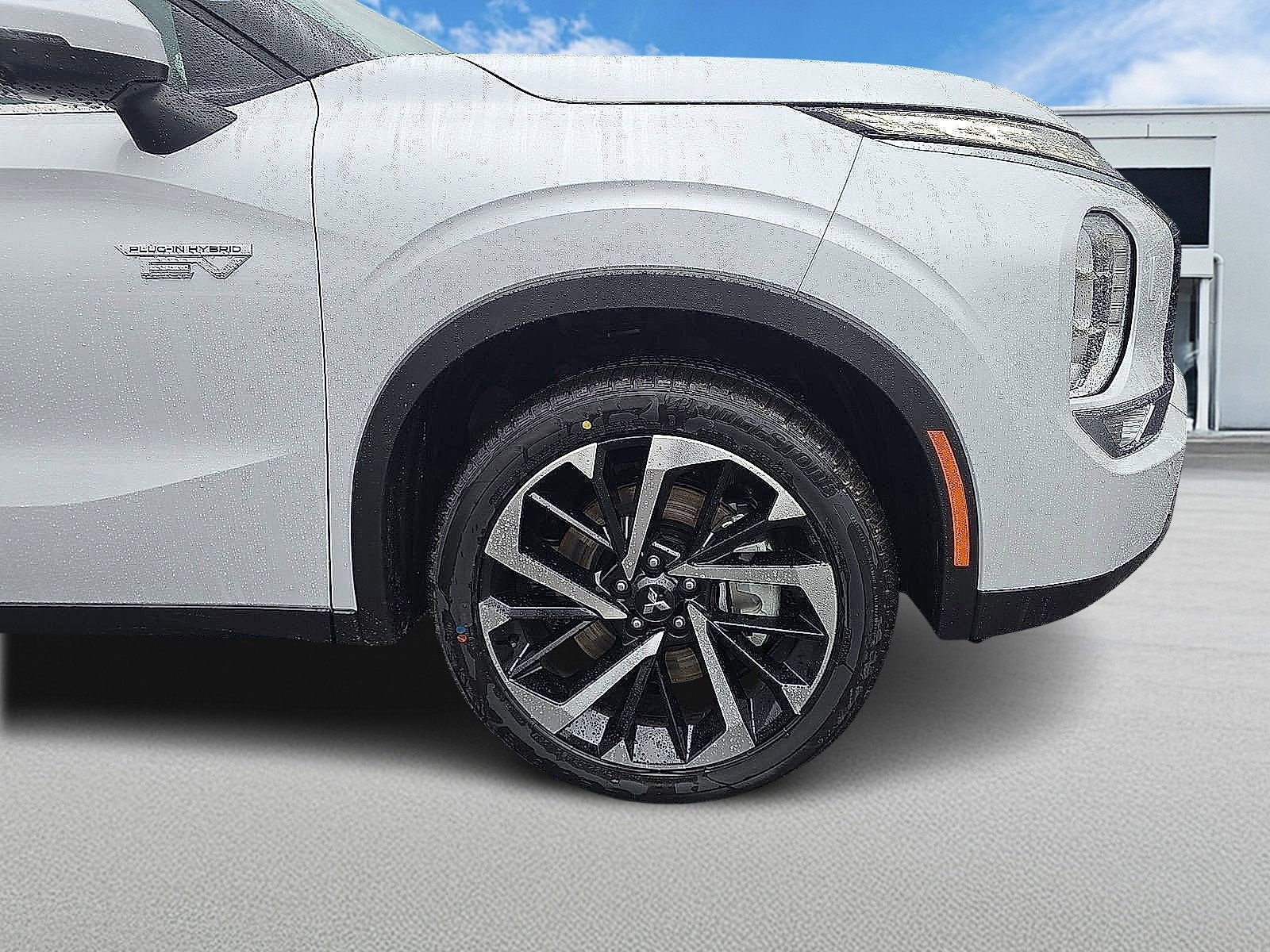 2025 Mitsubishi Outlander PHEV SE