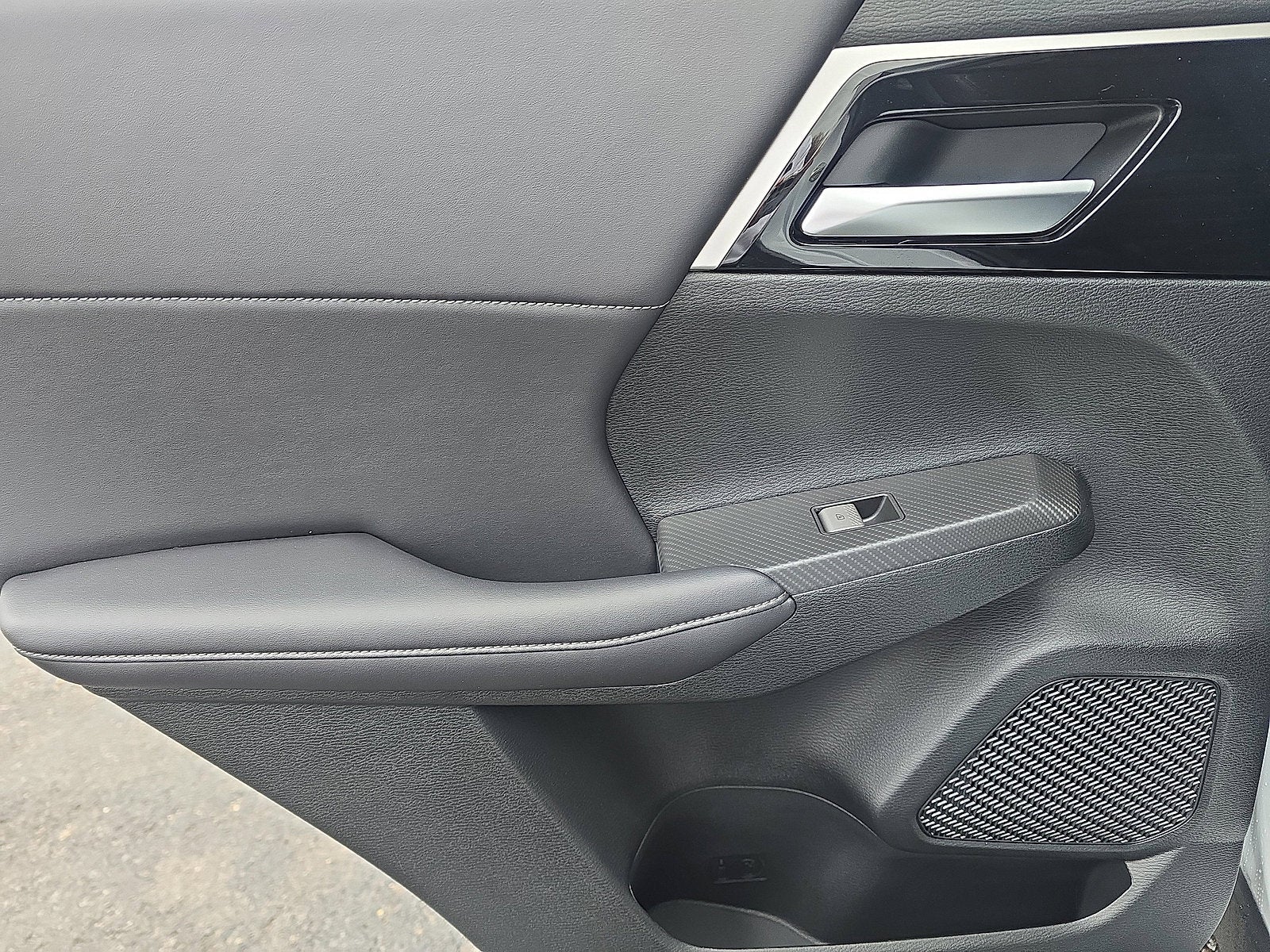 2025 Mitsubishi Outlander PHEV SE