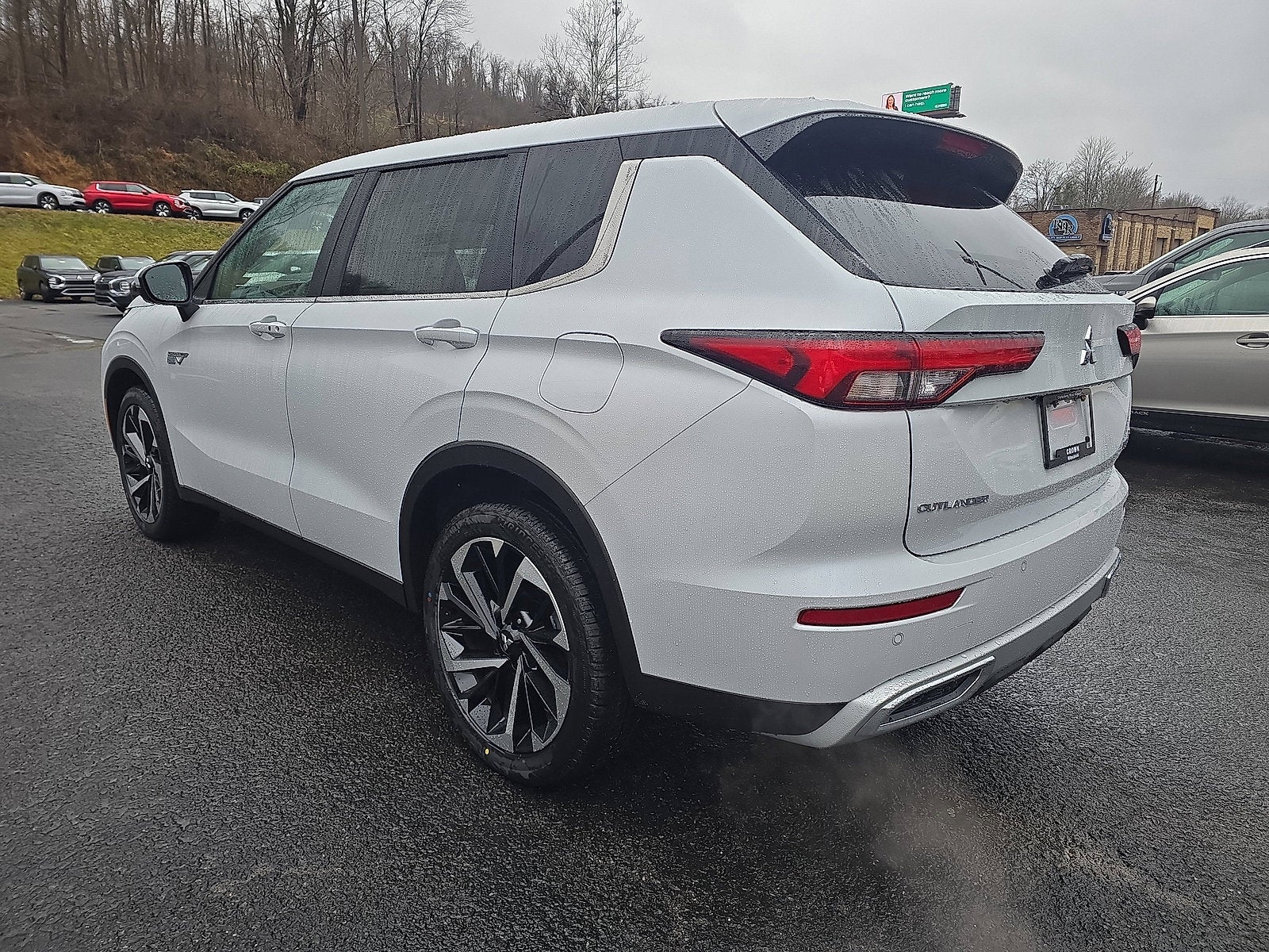 2025 Mitsubishi Outlander PHEV SE