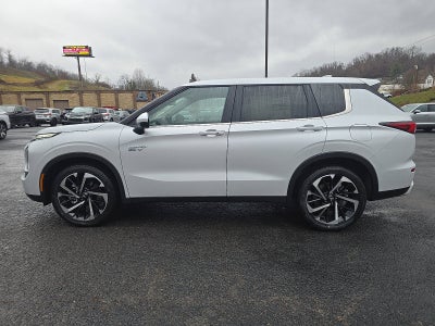 2025 Mitsubishi Outlander PHEV SE