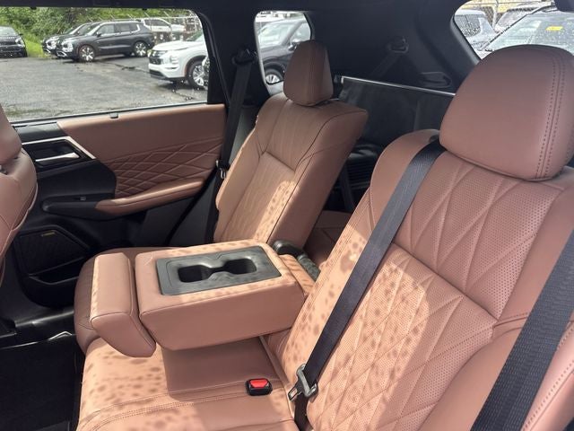 2026 Mitsubishi Outlander PHEV SEL