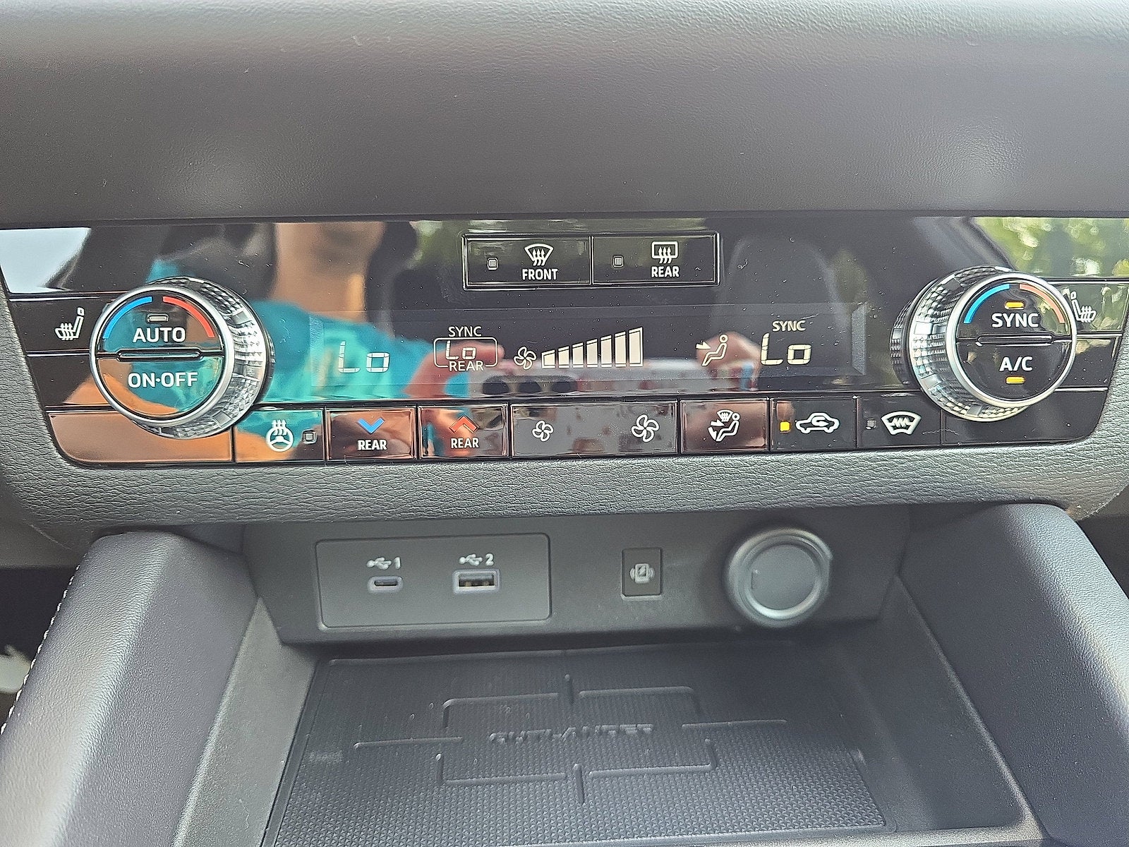 2025 Mitsubishi Outlander PHEV SEL