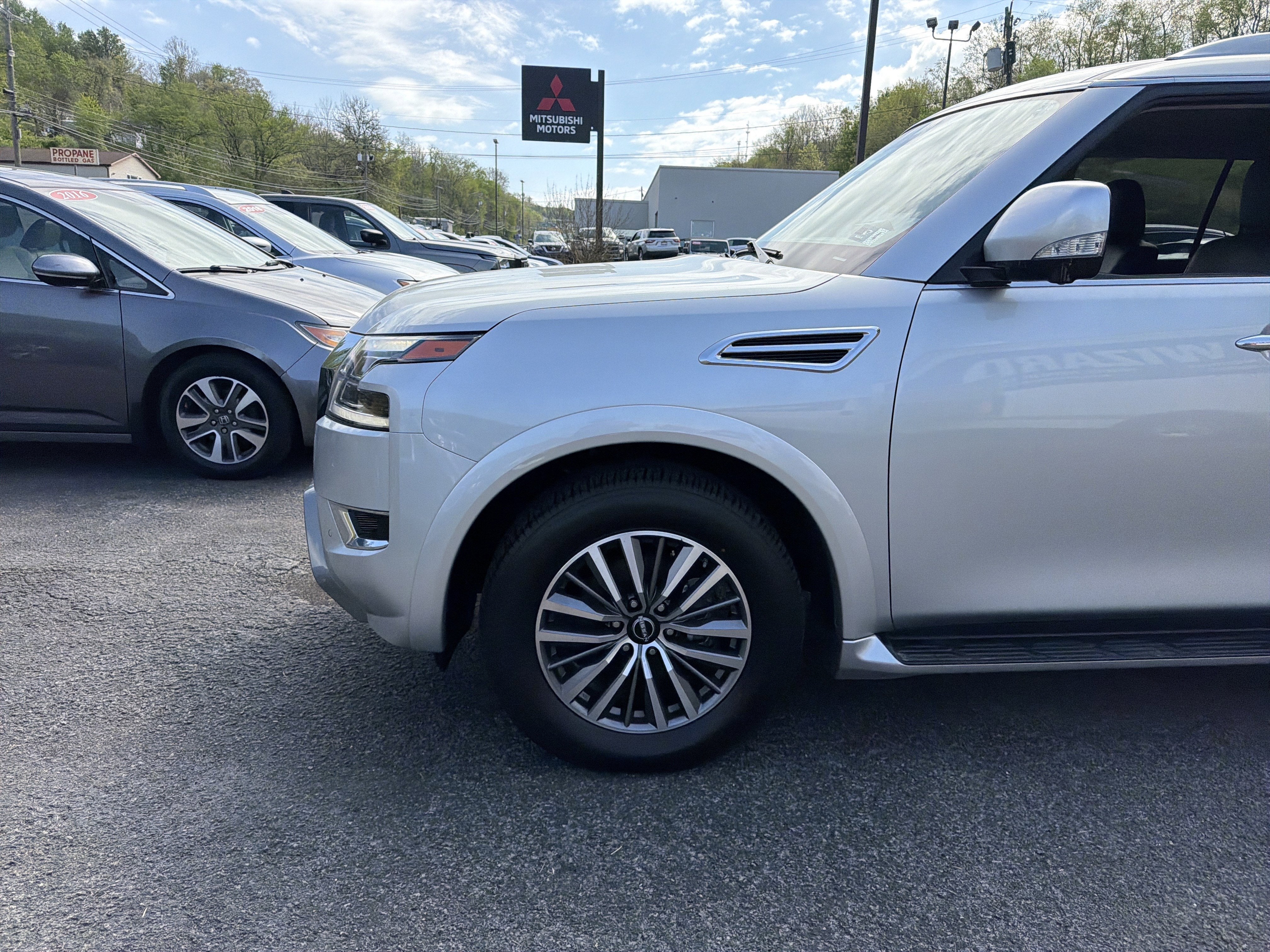 2024 Nissan Armada SL