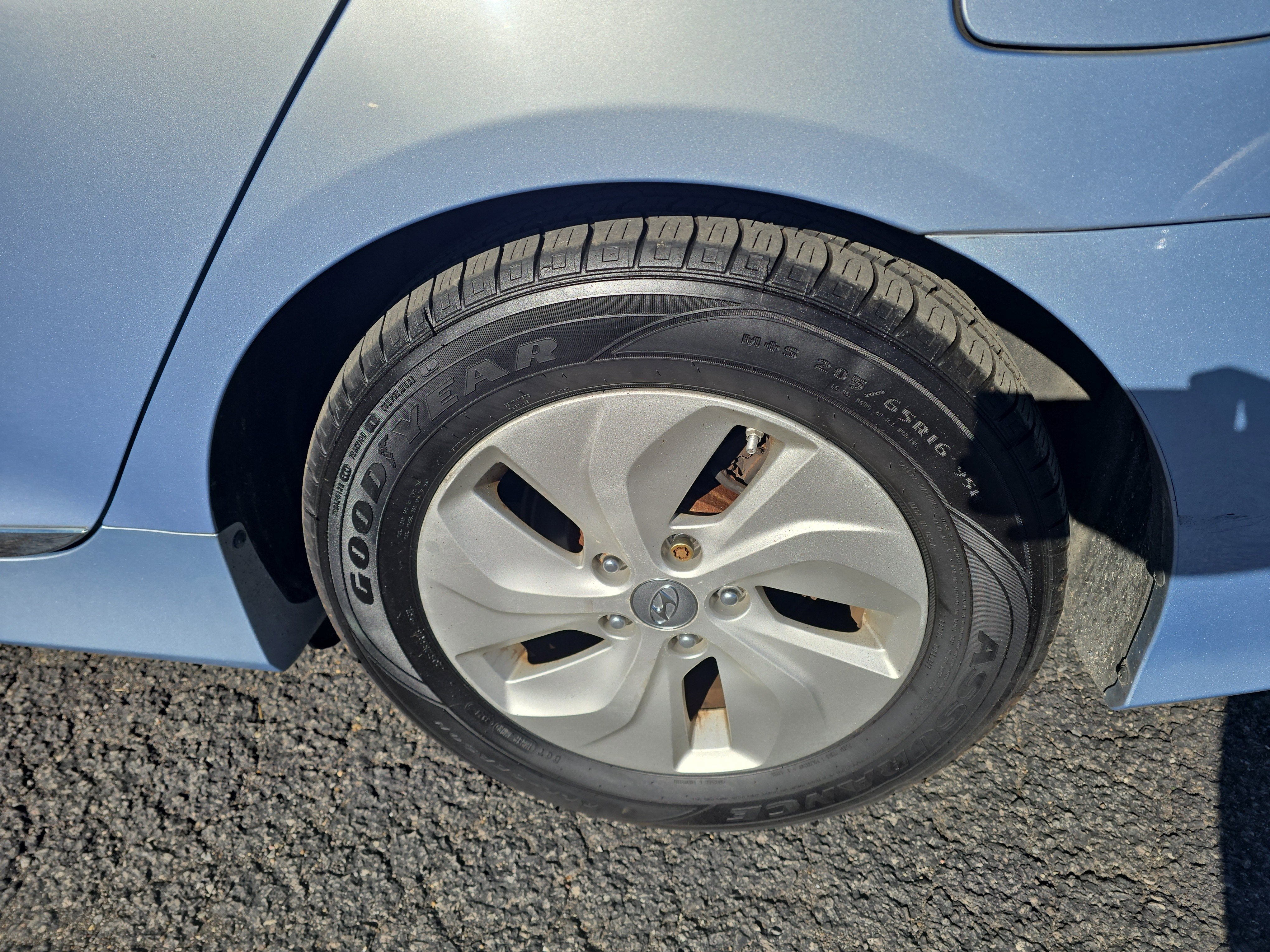 2013 Hyundai Sonata Hybrid Base