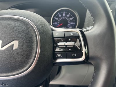 2024 Kia Carnival LX