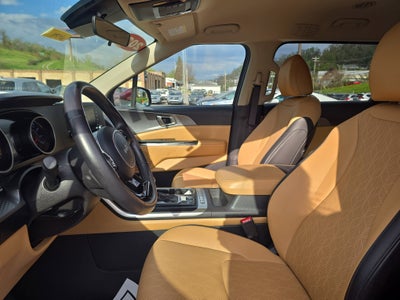 2024 Kia Carnival LX