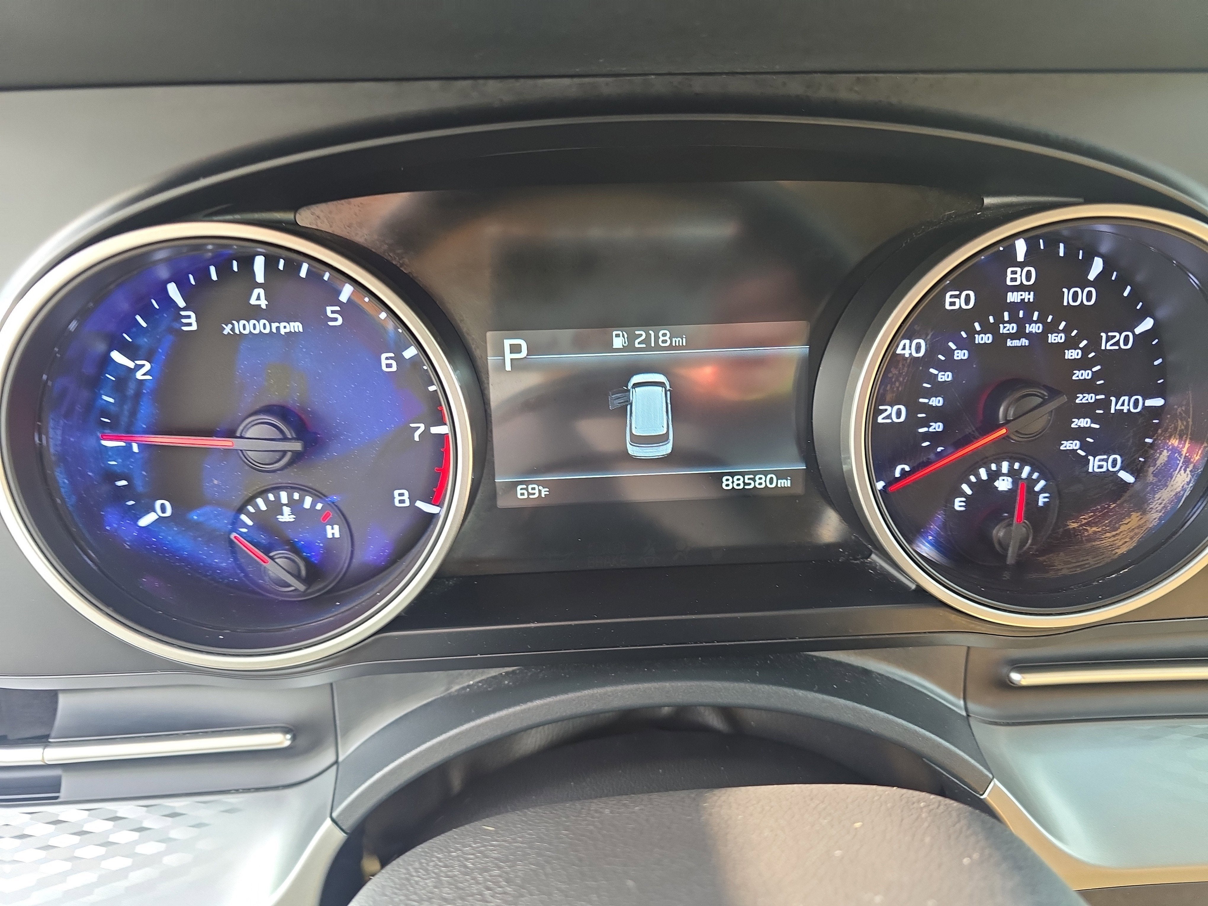 2024 Kia Carnival LX
