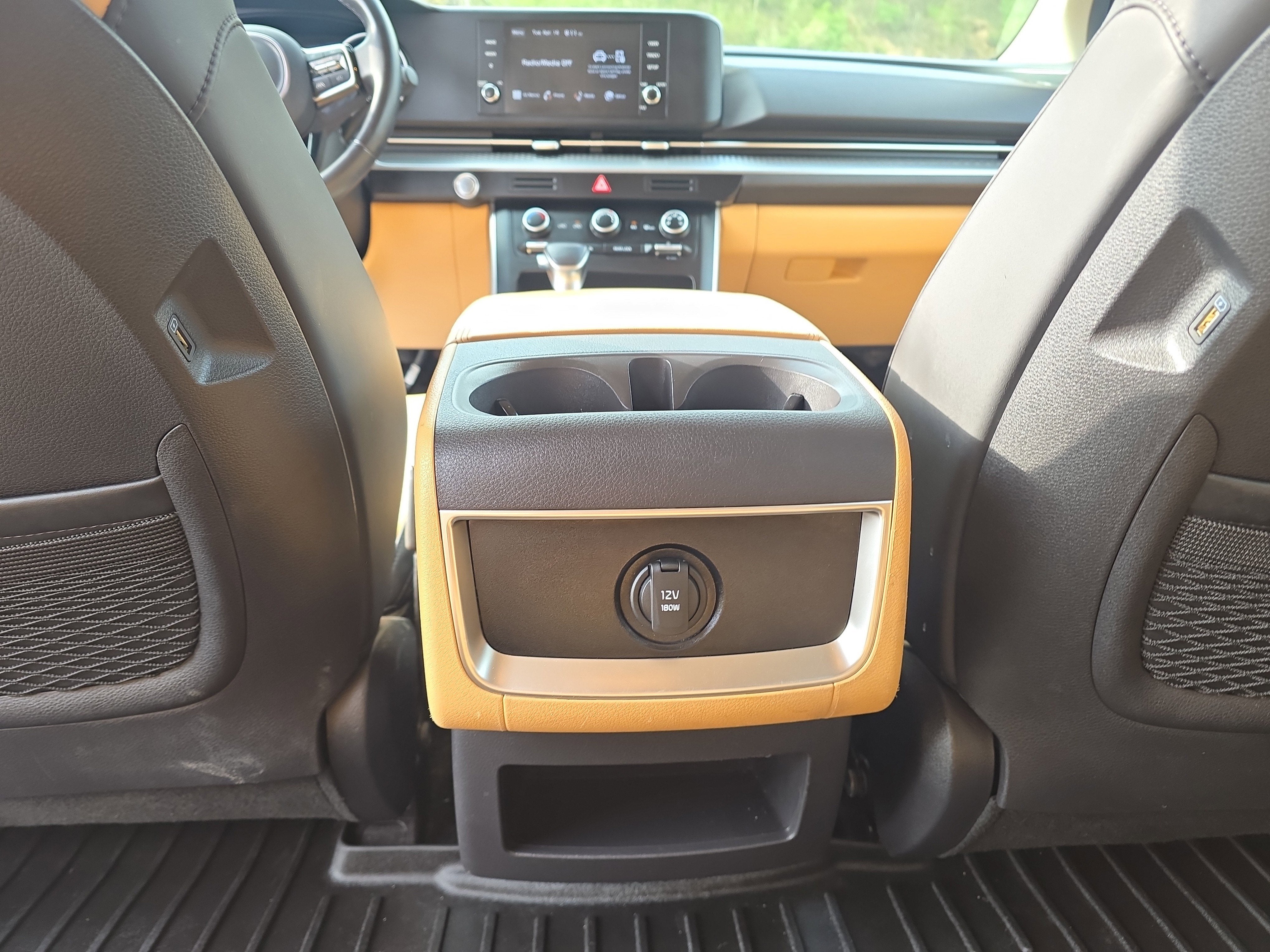 2024 Kia Carnival LX