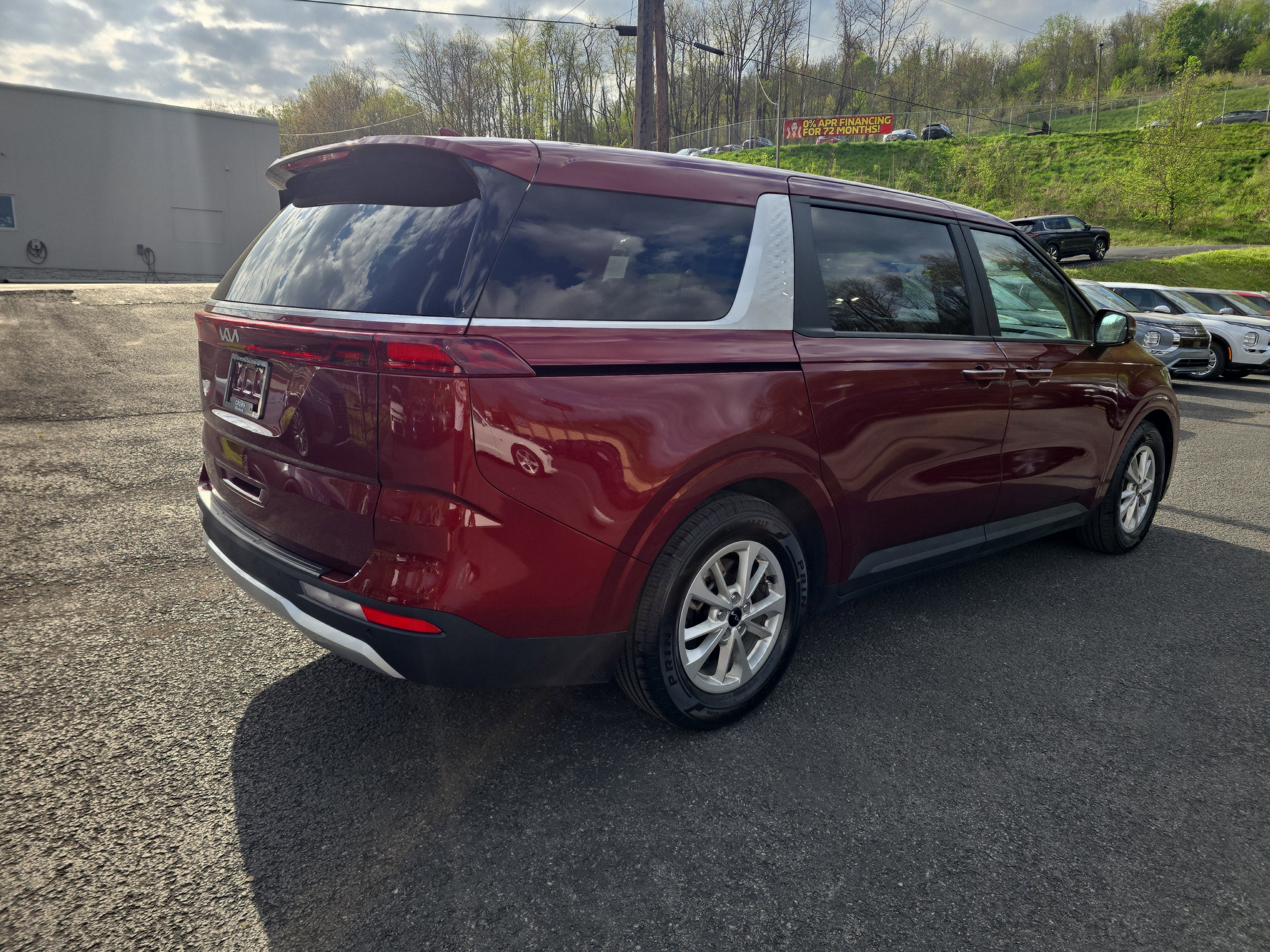 2024 Kia Carnival LX