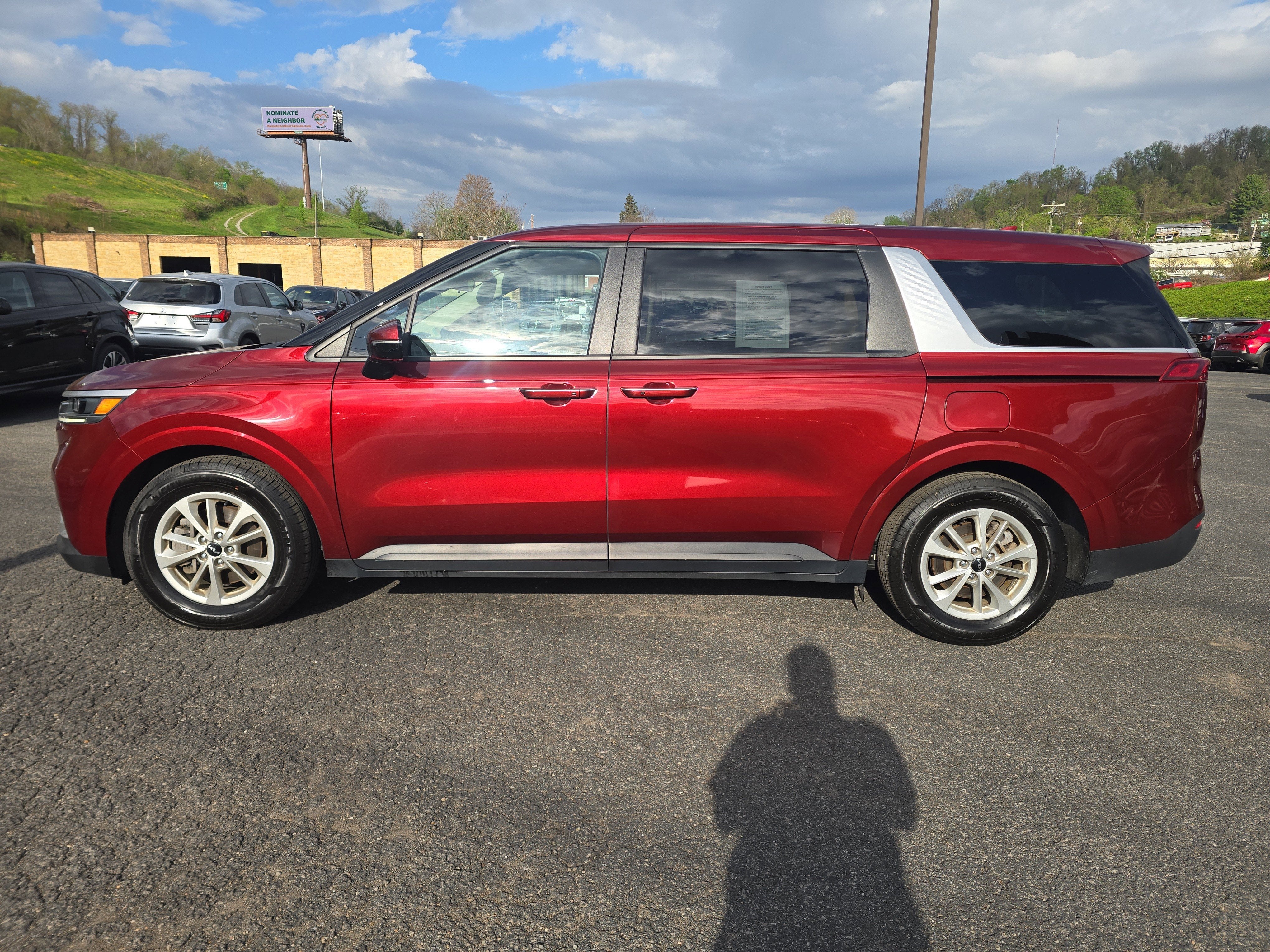 2024 Kia Carnival LX