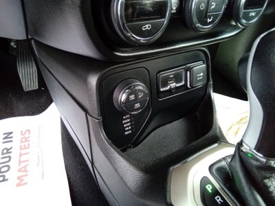 2017 Jeep Renegade Deserthawk