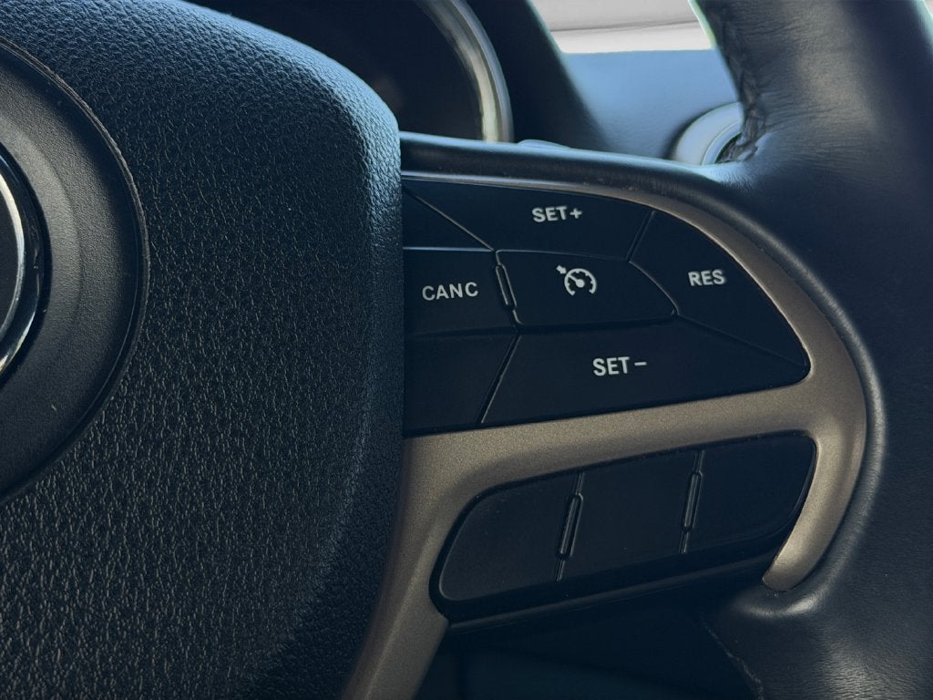 2017 Jeep Grand Cherokee Laredo 4x4