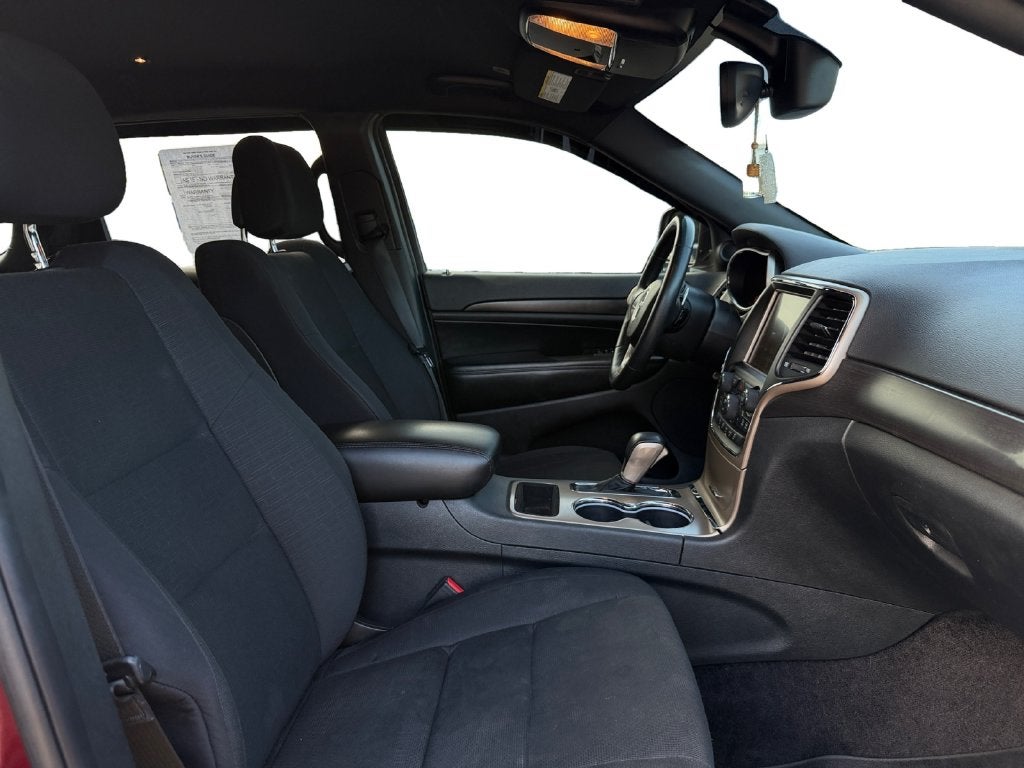 2017 Jeep Grand Cherokee Laredo 4x4