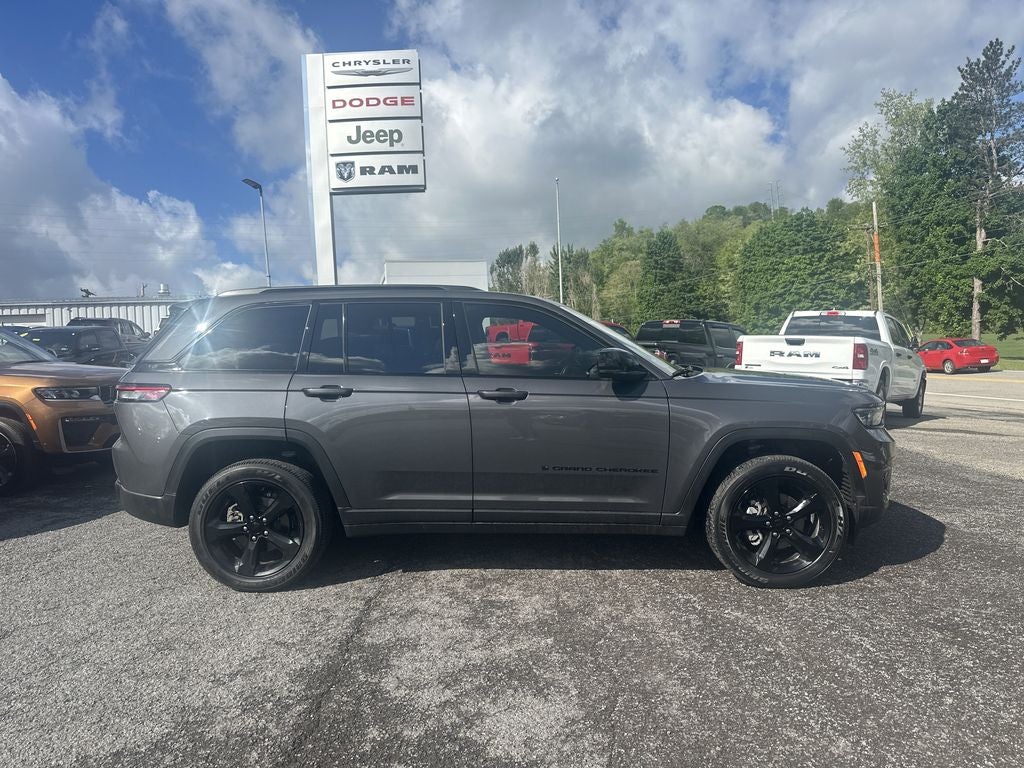 2025 Jeep Grand Cherokee Altitude X 4x4