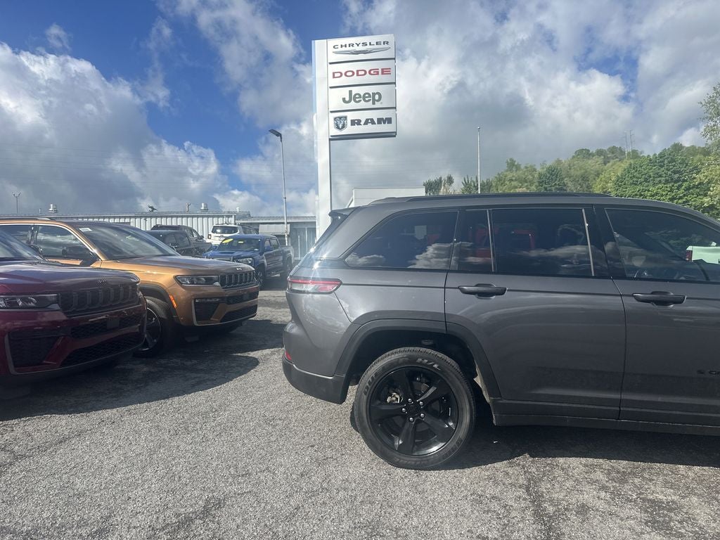 2025 Jeep Grand Cherokee Altitude X 4x4