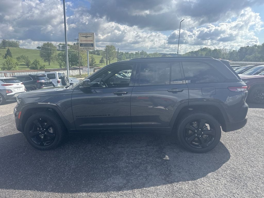 2025 Jeep Grand Cherokee Altitude X 4x4