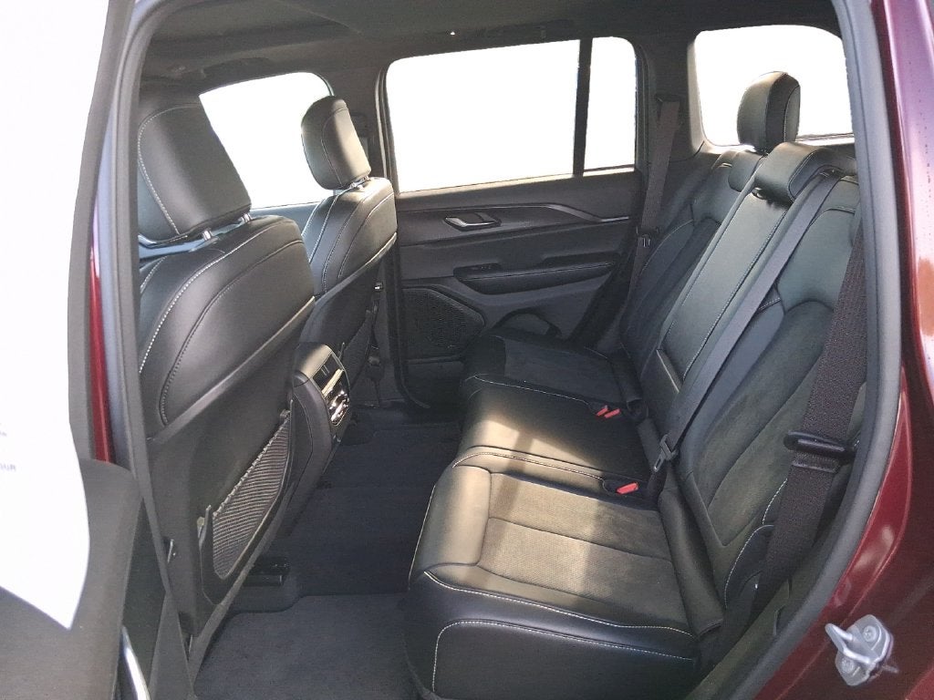 2025 Jeep Grand Cherokee Altitude X 4x4
