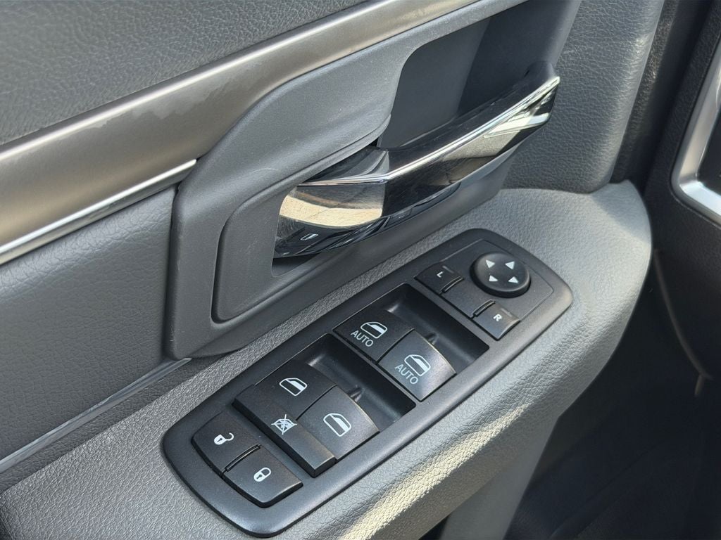 2019 RAM 1500 Classic Warlock Crew Cab 4x4 5'7' Box