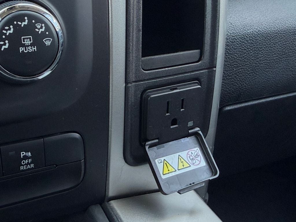 2019 RAM 1500 Classic Warlock Crew Cab 4x4 5'7' Box