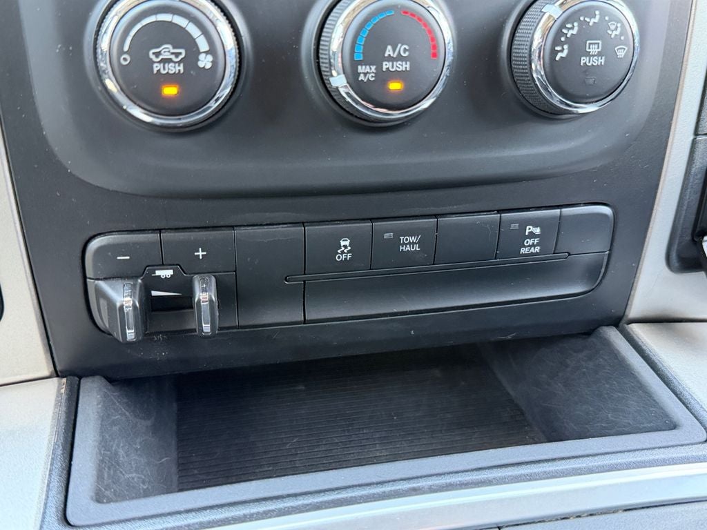 2019 RAM 1500 Classic Warlock Crew Cab 4x4 5'7' Box