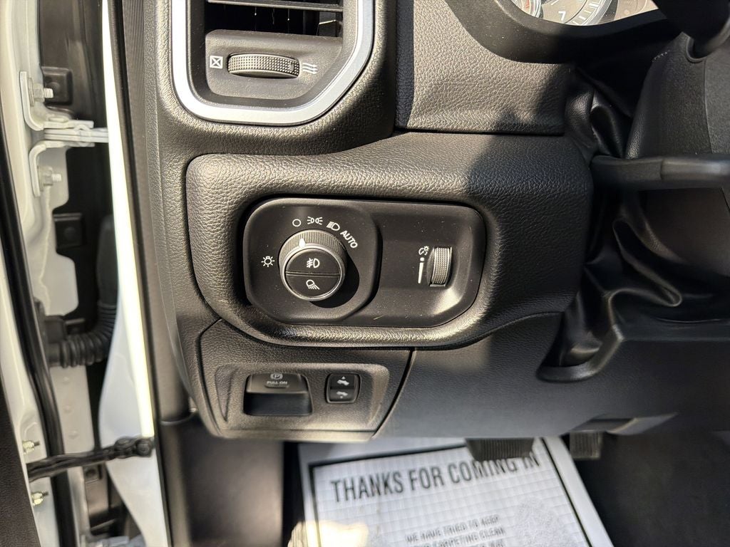 2025 RAM 1500 Big Horn Crew Cab 4x4 5'7' Box