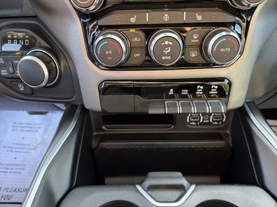 2023 RAM 1500 Big Horn Crew Cab 4x4 5'7' Box