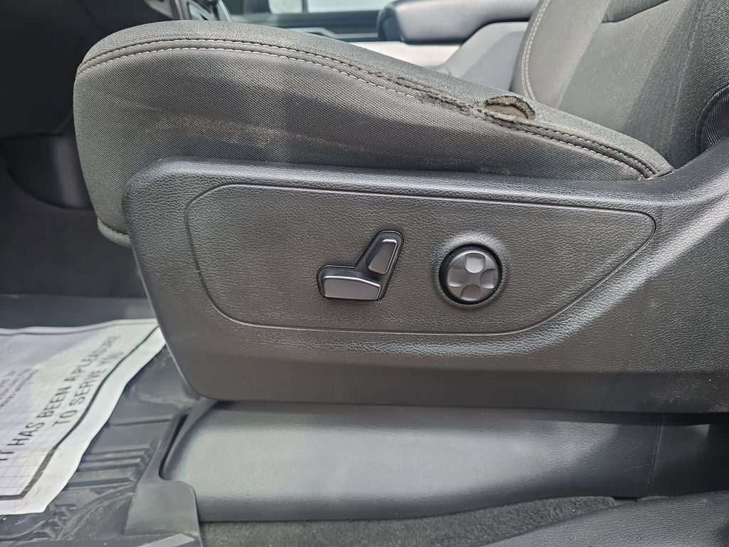 2020 RAM 1500 Big Horn Crew Cab 4x4 5'7' Box