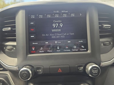 2020 RAM 1500 Big Horn Crew Cab 4x4 5'7' Box