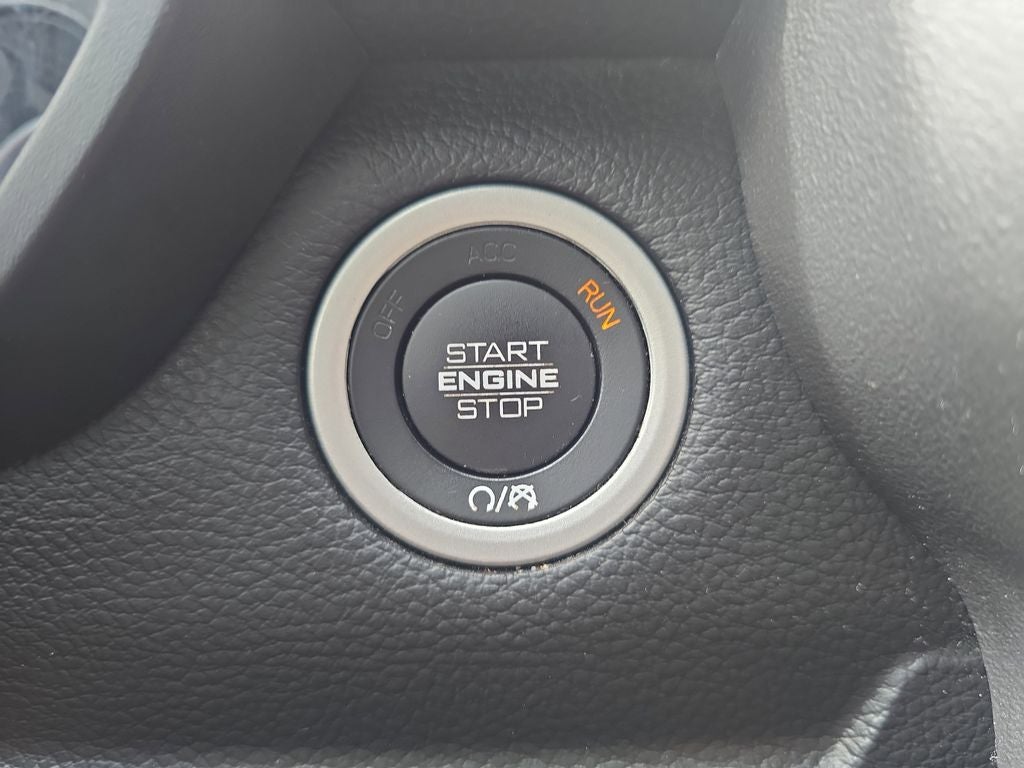 2020 RAM 1500 Big Horn Crew Cab 4x4 5'7' Box