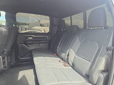 2020 RAM 1500 Big Horn Crew Cab 4x4 5'7' Box