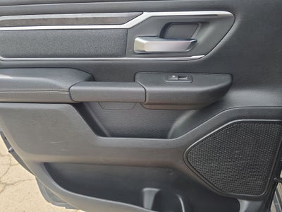 2020 RAM 1500 Big Horn Crew Cab 4x4 5'7' Box