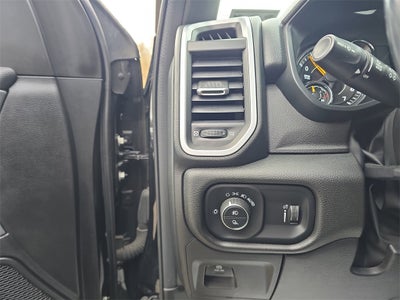 2022 RAM 1500 Big Horn Crew Cab 4x4 5'7' Box