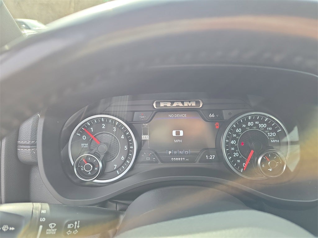 2023 RAM 1500 Laramie Crew Cab 4x4 5'7' Box