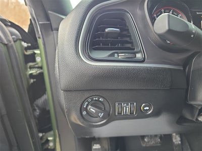 2022 Dodge Challenger SXT AWD