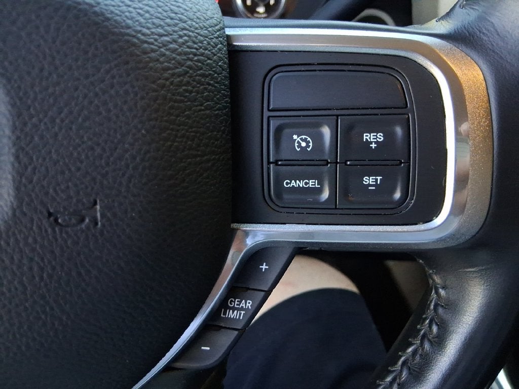 2022 RAM 3500 Laramie Crew Cab 4x4 6'4' Box