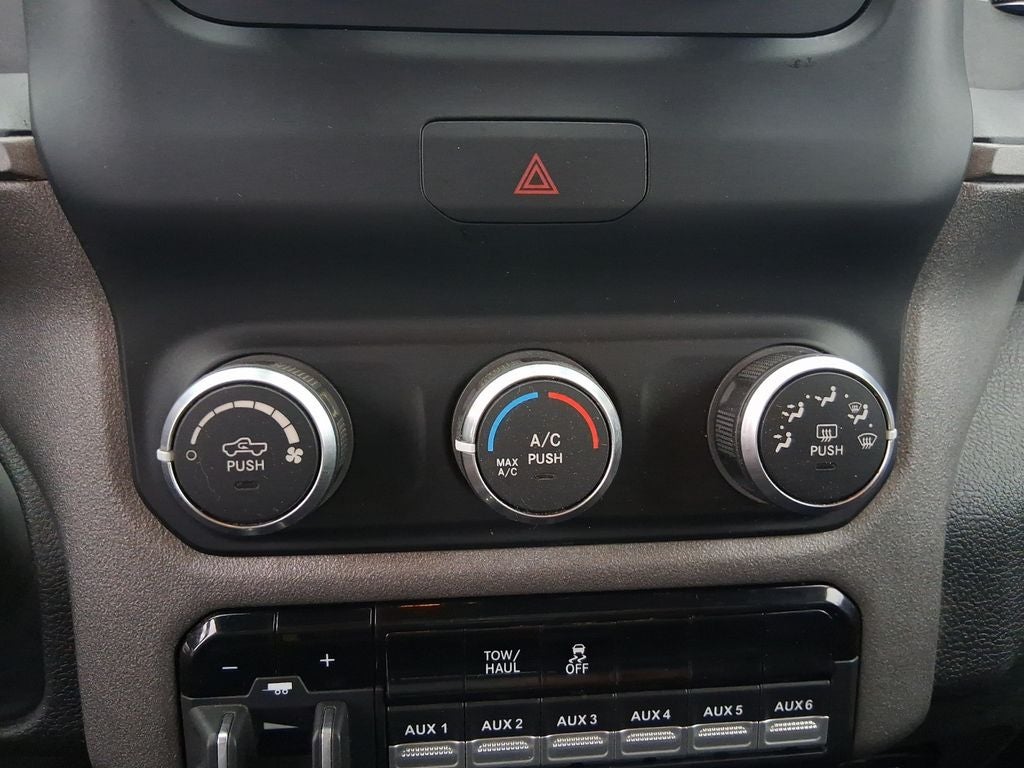 2019 RAM 2500 Tradesman Crew Cab 4x4 6'4' Box