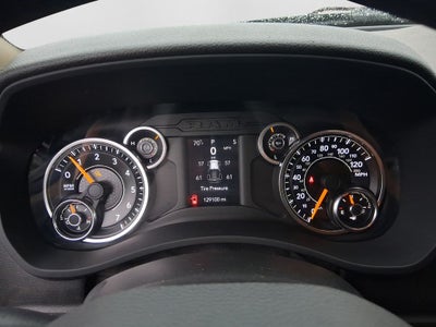 2019 RAM 2500 Tradesman Crew Cab 4x4 6'4' Box