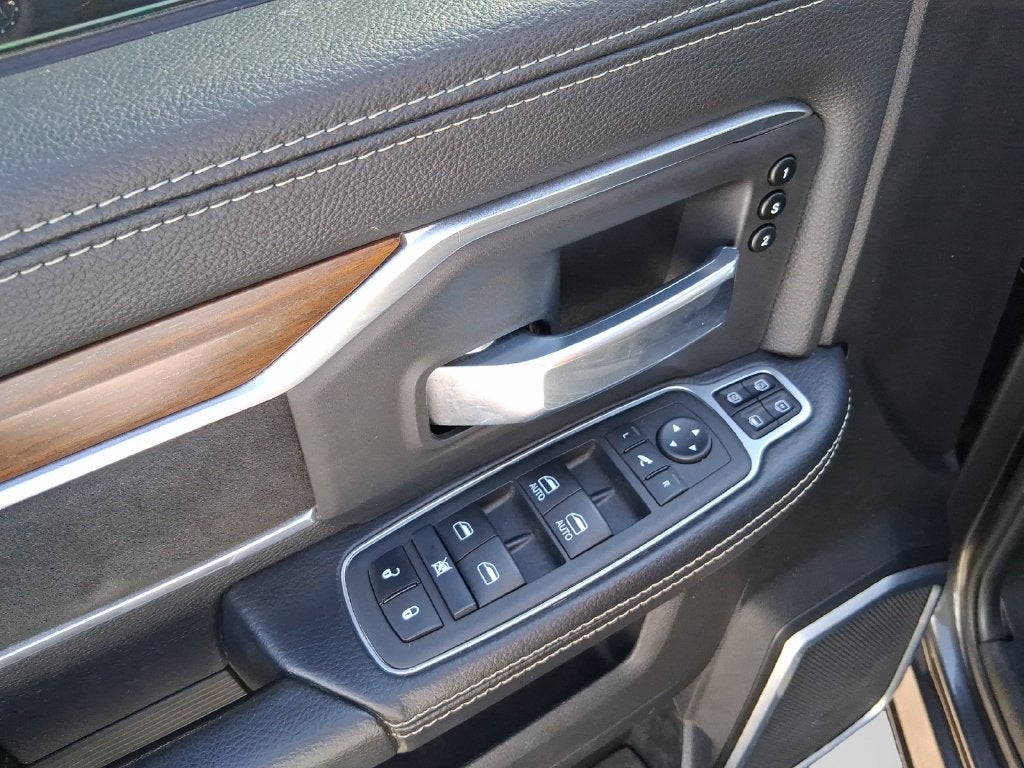 2024 RAM 2500 Laramie Crew Cab 4x4 6'4' Box