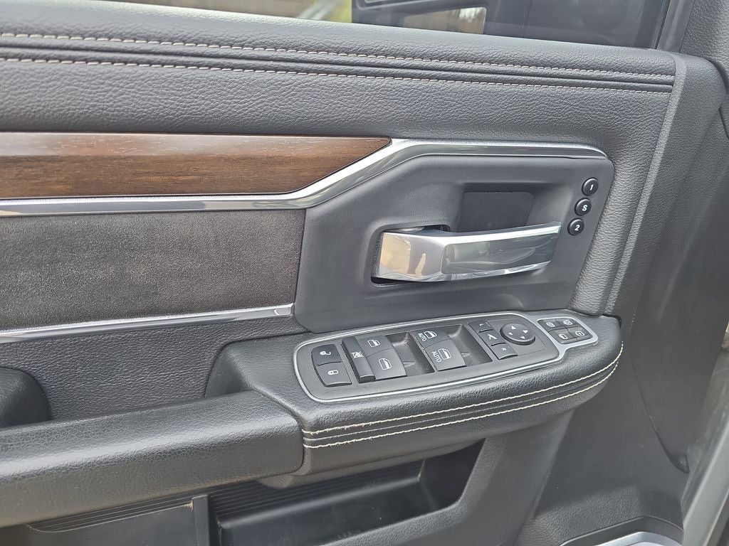 2024 RAM 2500 Laramie Crew Cab 4x4 6'4' Box