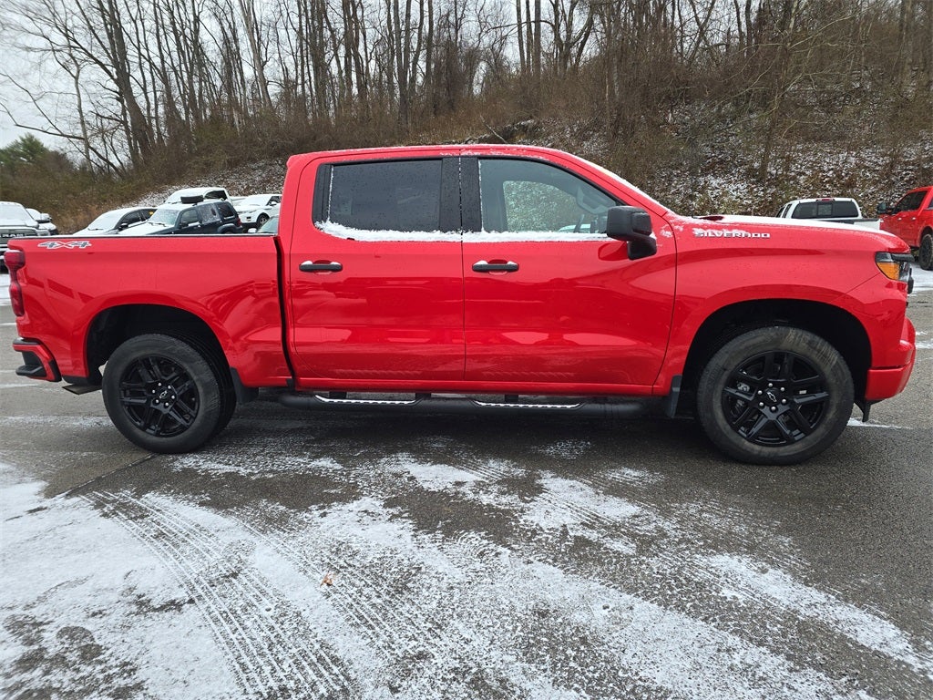 2025 Chevrolet Silverado 1500 4WD Crew Cab Short Bed Custom